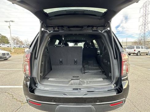 Certified 2024 Chevrolet Tahoe Z71 w/ Luxury Package image 23