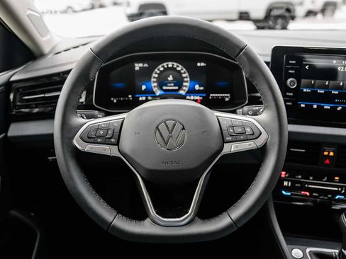 New 2026 Volkswagen Jetta SE image 6