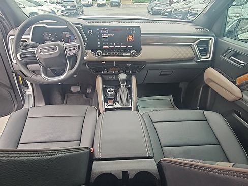 Certified 2025 GMC Canyon Denali image 14