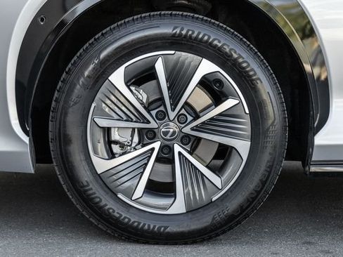 Used 2024 Lexus RZ 300e Premium image 14