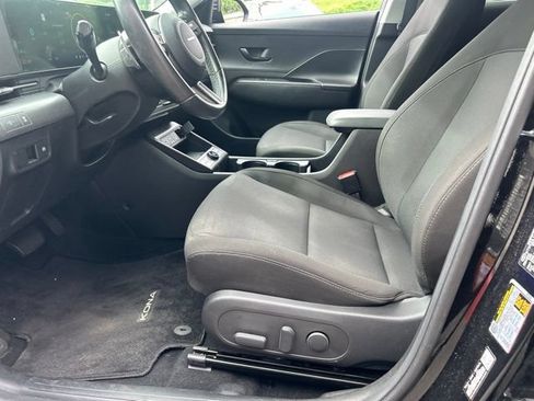 Used 2024 Hyundai Kona SEL FWD image 9