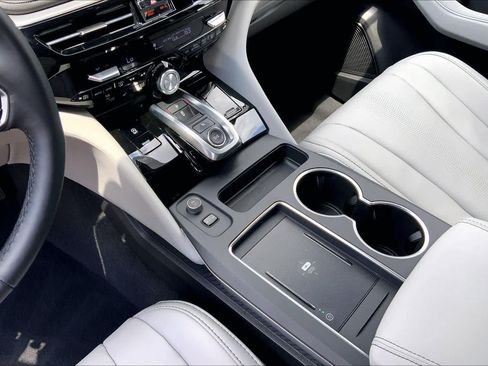 Certified 2026 Acura MDX FWD w/ Technology Package image 16