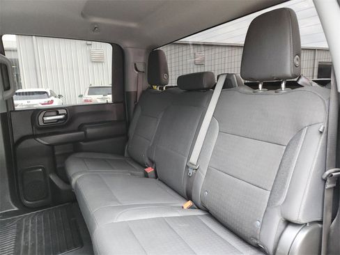 Used 2024 Chevrolet Silverado 2500 Custom w/ Custom Value Package image 17