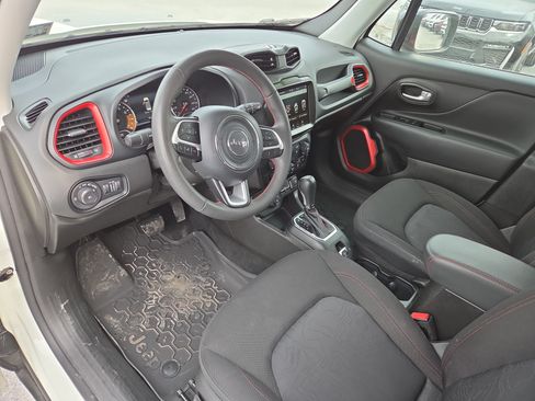 Certified 2023 Jeep Renegade Trailhawk AWD/4WD image 16