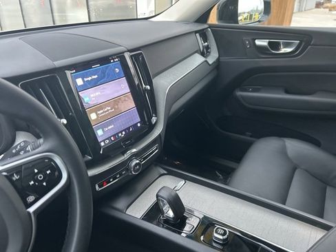 Certified 2025 Volvo XC60 B5 Plus image 19