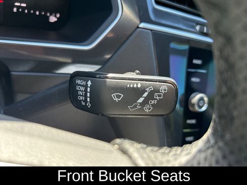 Certified 2024 Volkswagen Tiguan SE R-Line image 24