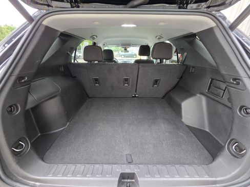Used 2024 Chevrolet Equinox LT AWD/4WD image 9