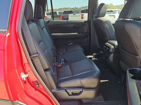 Used 2024 Honda Passport Black Edition image 27
