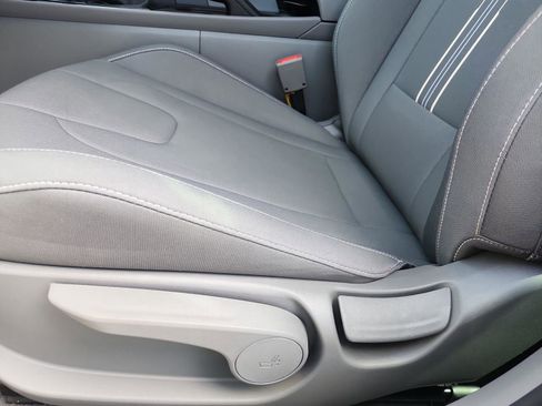 Certified 2025 Hyundai Elantra Sport image 14