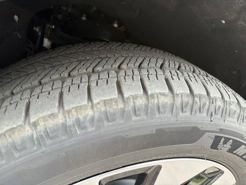 Used 2025 Ford Expedition Platinum w/ Driver's Package AWD/4WD image 25