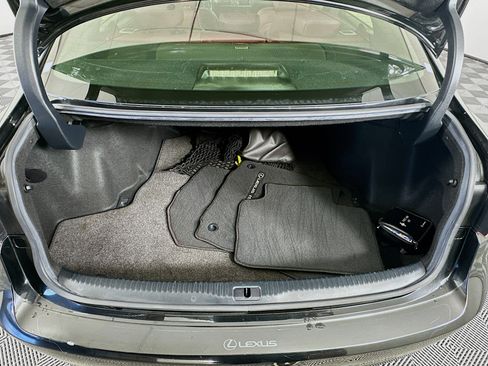 Used 2017 Lexus IS 350 F Sport image 30