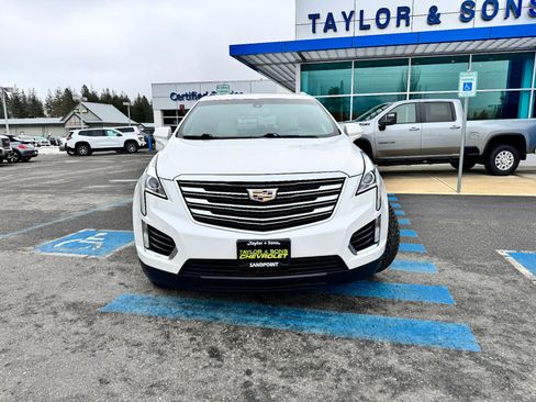 Used 2019 Cadillac XT5 AWD image 2