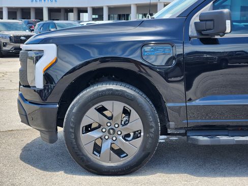 Used 2024 Ford F150 Lightning Flash AWD/4WD image 9