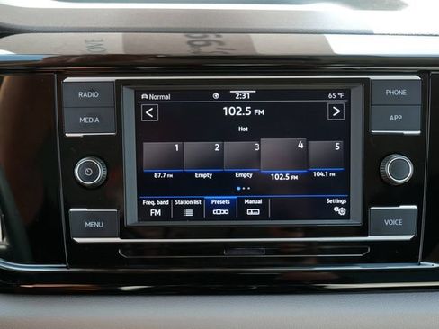 Certified 2024 Volkswagen Taos S AWD/4WD image 29