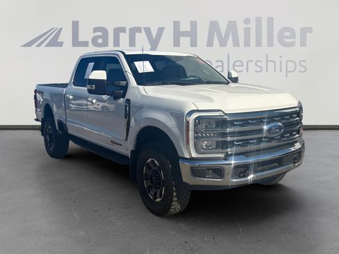 Used 2023 Ford F250 Lariat w/ Tremor Off-Road Package image 7