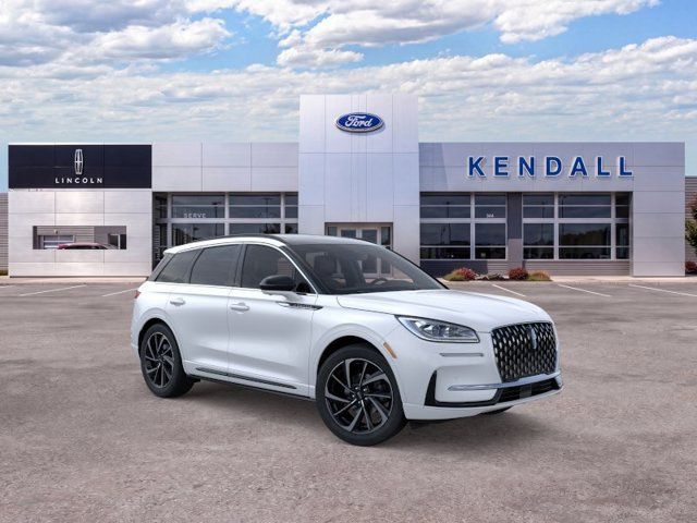 Used 2025 Lincoln Corsair Grand Touring w/ Equipment Group 301A AWD/4WD image 7