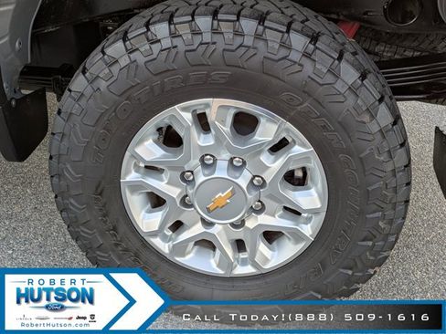Used 2023 Chevrolet Silverado 2500 LT image 10