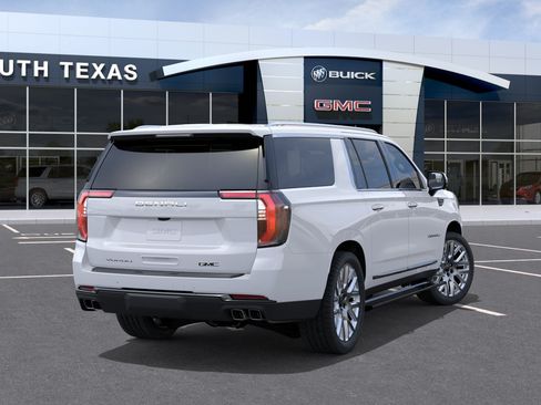 New 2026 GMC Yukon XL Denali Ultimate AWD/4WD image 4