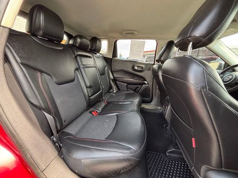 Used 2019 Jeep Compass Trailhawk w/ Cold Weather Group AWD/4WD image 23