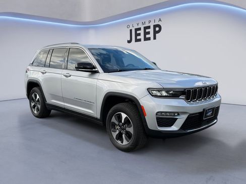 Used 2023 Jeep Grand Cherokee 4WD 4xe image 8