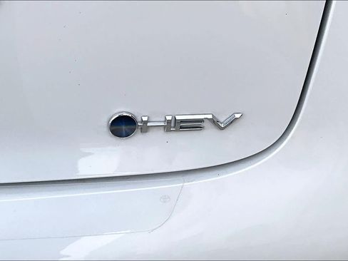 Used 2024 Toyota Prius Limited FWD image 10