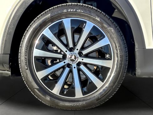 Used 2022 Mercedes-Benz GLB 250 4MATIC image 25