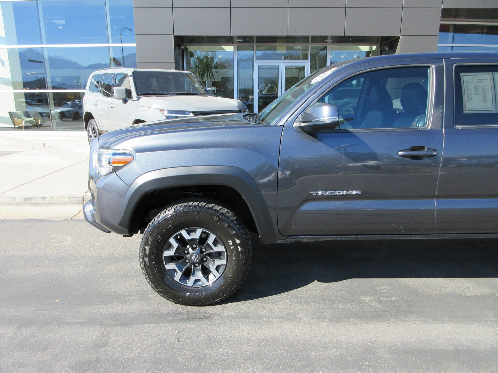 Used 2019 Toyota Tacoma TRD Off-Road AWD/4WD image 2