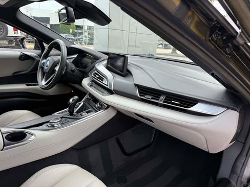 Used 2015 BMW i8 image 15