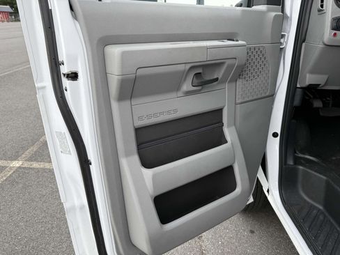 New 2024 Ford E-450 and Econoline 450 Super Duty w/ Power Windows & Locks Group image 8