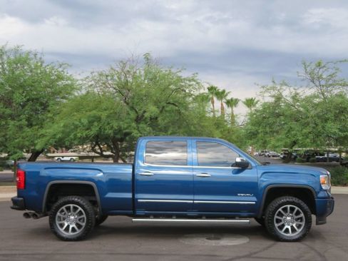 Used 2015 GMC Sierra 1500 Denali w/ Driver Alert Package AWD/4WD image 3