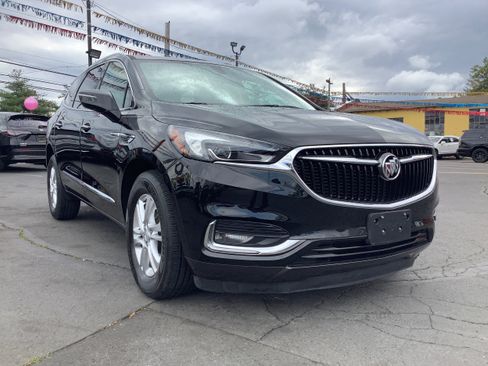 Used 2018 Buick Enclave Essence AWD/4WD image 1