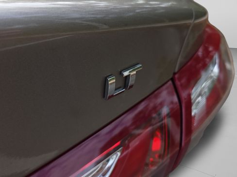 Used 2024 Chevrolet Malibu LT image 32