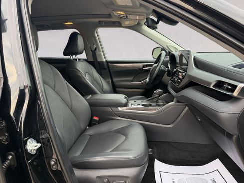 Used 2021 Toyota Highlander Platinum image 15