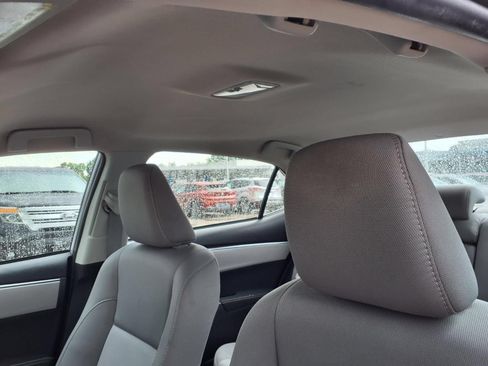 Used 2015 Toyota Corolla LE FWD image 16