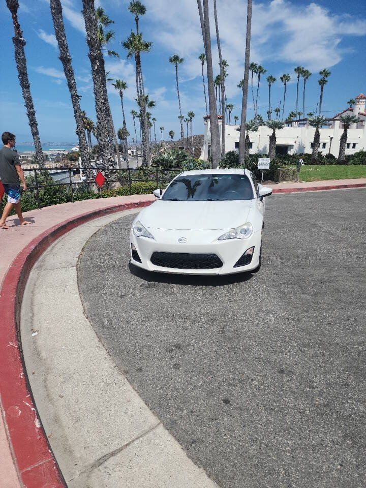 Used 2015 Scion FR-S RWD image 5
