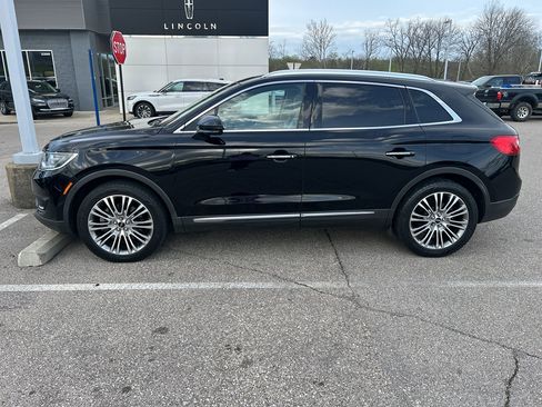 Used 2016 Lincoln MKX Reserve w/ Driver Assistance Package image 4