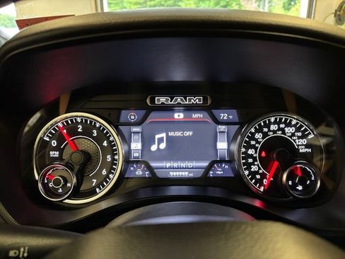 Used 2019 RAM 1500 Big Horn AWD/4WD image 17