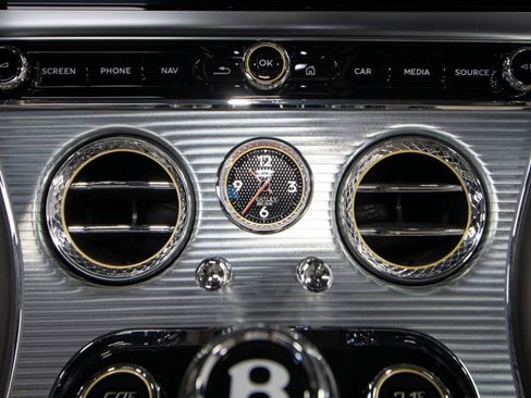 Used 2021 Bentley Continental GT image 35