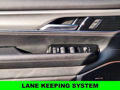 Used 2024 Jeep Wagoneer Series II image 21