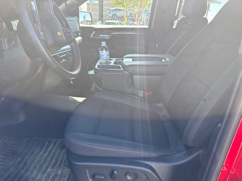 Used 2024 Chevrolet Silverado 1500 LT AWD/4WD image 3