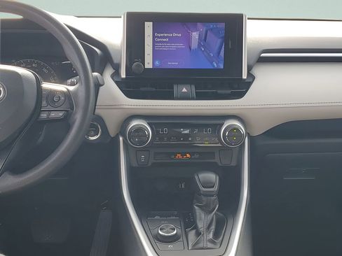 Certified 2024 Toyota RAV4 XLE image 28