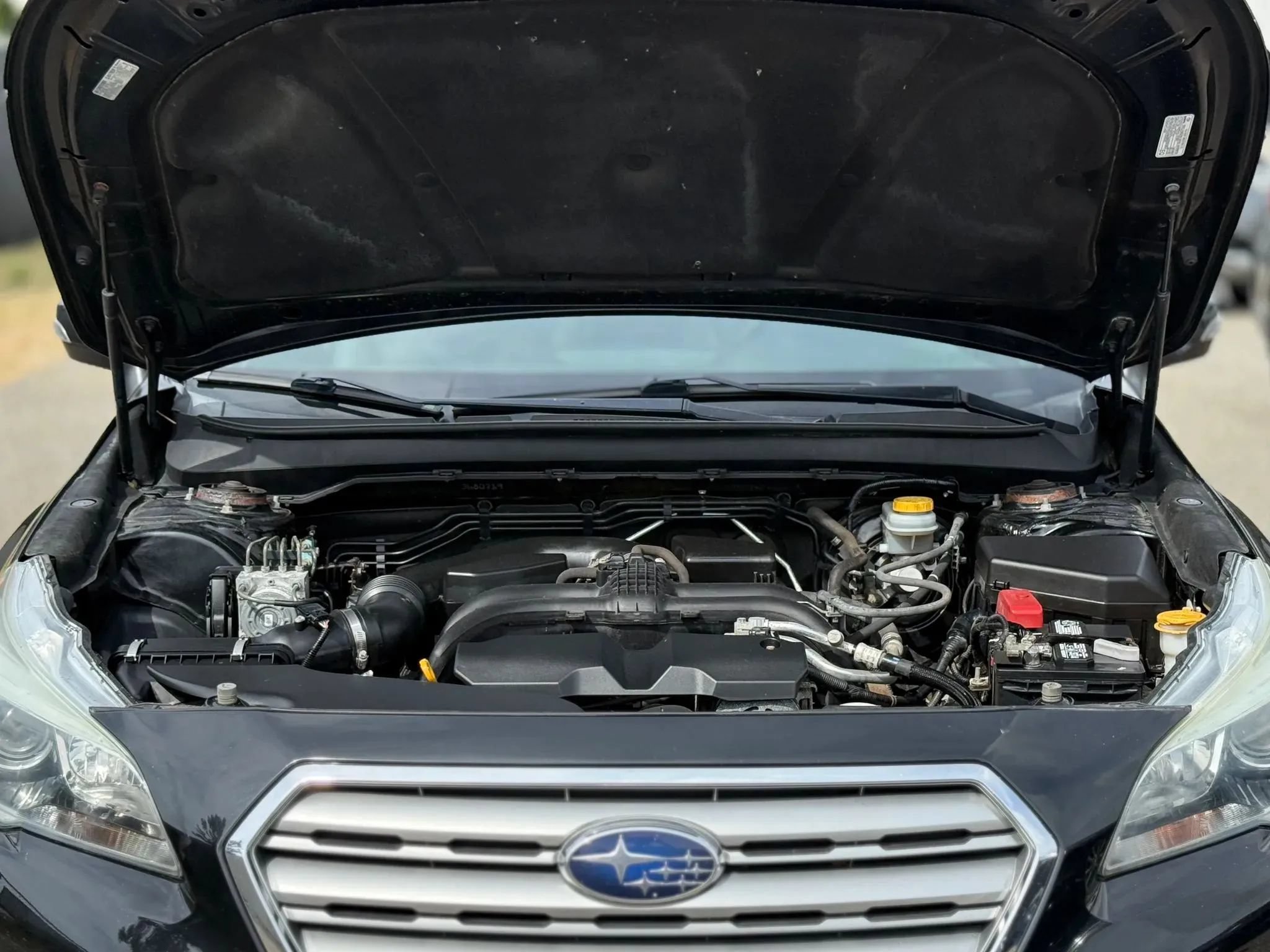 Used 2016 Subaru Outback 2.5i Limited AWD/4WD image 30