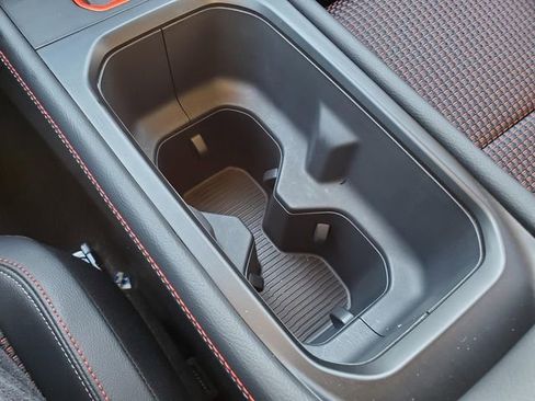 Certified 2025 Nissan Kicks SR image 20