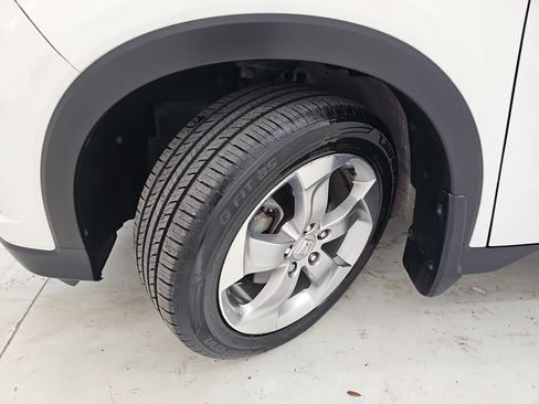 Used 2017 Honda HR-V EX-L image 38