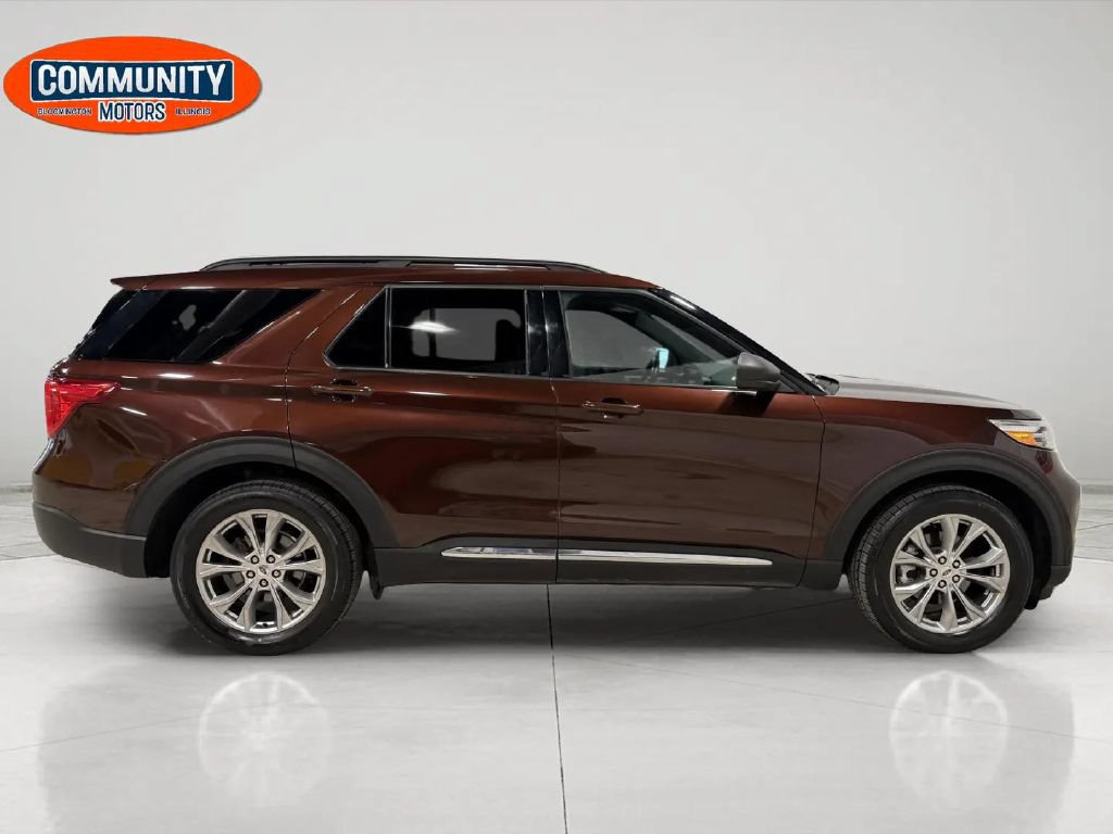 Used 2020 Ford Explorer XLT w/ Equipment Group 202A AWD/4WD image 9