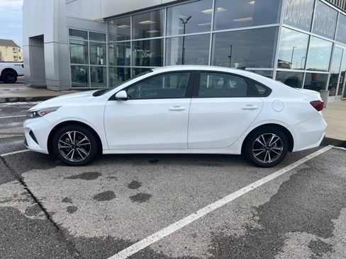 Used 2024 Kia Forte LXS image 2