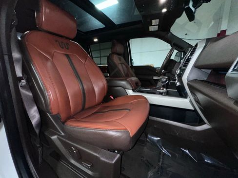 Used 2018 Ford F150 King Ranch w/ Equipment Group 601A Luxury AWD/4WD image 35