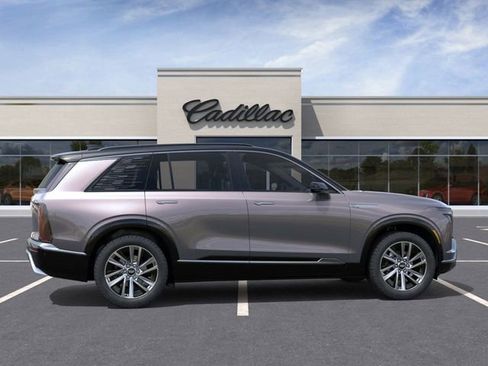 New 2026 Cadillac Vistiq Luxury w/ LPO, Floor Liner Package image 5