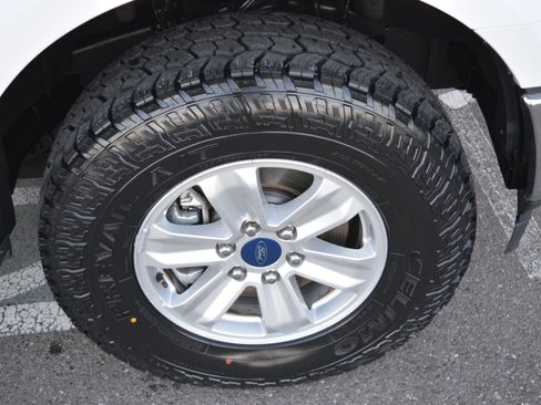 Used 2018 Ford F150 XLT w/ Trailer Tow Package image 9