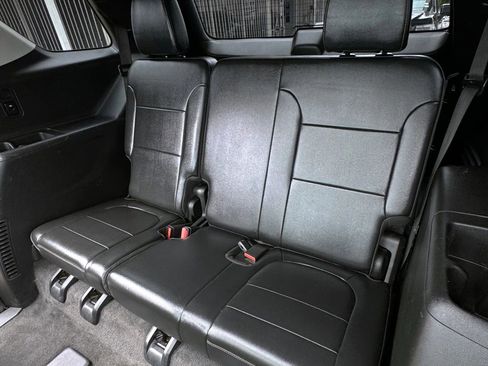 Used 2018 Chevrolet Traverse Premier w/ Redline Edition FWD image 21